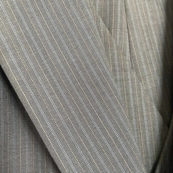 Steve Harvey Striped 3 Piece Grey Suit - Picture 4 of 17